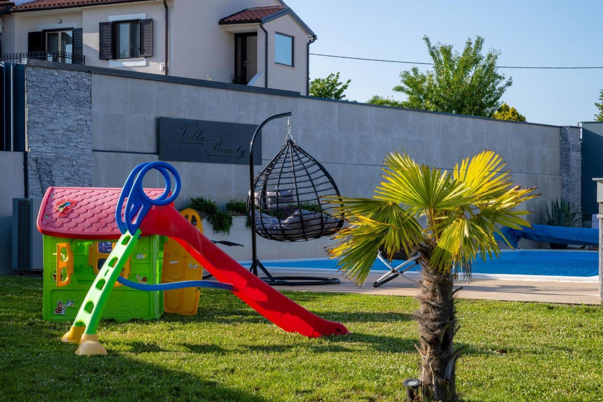 Villa Beauty With Heated Pool And Jacuzzi Kanfanar Luaran gambar